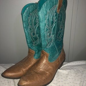 COCONUTS Cowgirl Boots